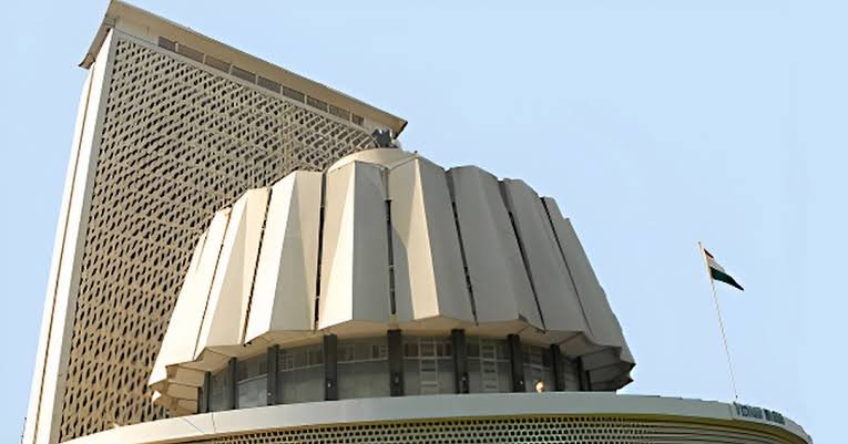 सोलापूर स्थानिक प्राधिकारी मतदार संघाच्या निवडणुकीसाठी एकूण 616 मतदार